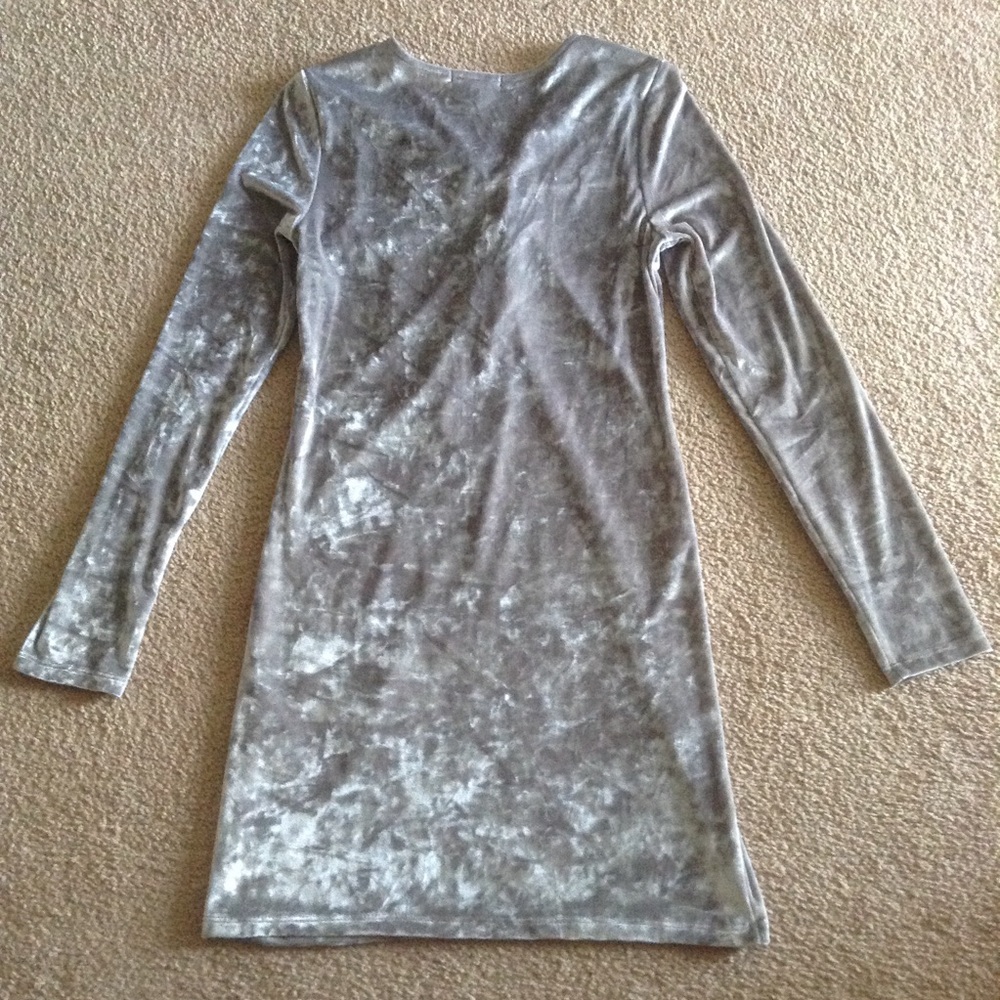New Crushed Velvet Lace-Up Dress - Picture 6 of 6